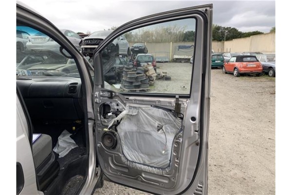 Recambio de puerta delantero derecha para hyundai h-1 furgón 2.5 crdi referencia OEM IAM 760044A302  