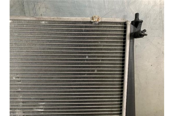 Recambio de radiador para hyundai h-1 furgón 2.5 crdi referencia OEM IAM S253104A110 253104A110 