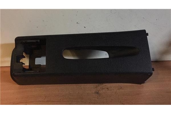Recambio de consola para volkswagen golf iii (1h1) 1.6 referencia OEM IAM 1H0863319   Recambio de consola para volkswagen golf iii (1h1) 1.6 referencia OEM IAM 1H0863319