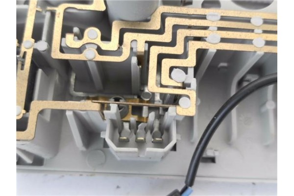 Recambio de luz delantero central techo para volkswagen polo v (6r1) 1.0 referencia OEM IAM 6R0947105  