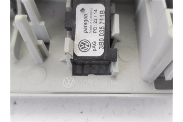 Recambio de luz delantero central techo para volkswagen polo v (6r1) 1.0 referencia OEM IAM 6R0947105  