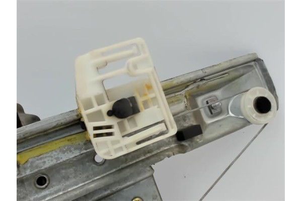 Recambio de mecanismo elevalunas trasero izquierdo para renault megane ii berlina 5p referencia OEM IAM   
