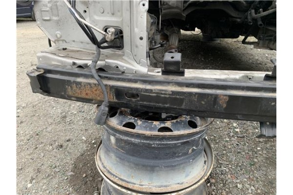 Recambio de refuerzo paragolpes para hyundai h-1 furgón 2.5 crdi referencia OEM IAM 865304A400  