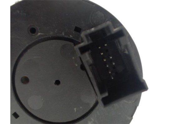 Recambio de mando de luces para opel corsa d 1.4 referencia OEM IAM 13249397 241894 