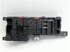 Recambio de caja fusibles/rele para volvo s60 berlina 2.4 d5 referencia OEM IAM 650429  