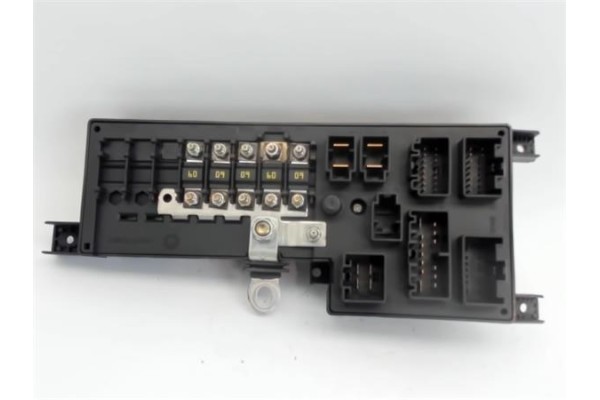 Recambio de caja fusibles/rele para volvo s60 berlina 2.4 d5 referencia OEM IAM 650429  