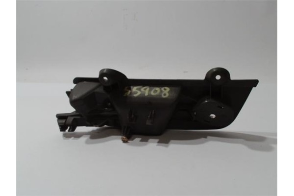 Recambio de manilla int. puerta delantero derecha para audi a4 avant (8e) 1.9 tdi (96kw) referencia OEM IAM 8E0839020  