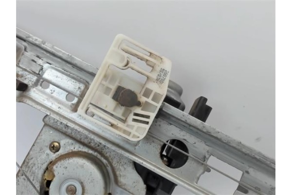 Recambio de mecanismo elevalunas trasero izquierdo para renault megane ii berlina 5p referencia OEM IAM   