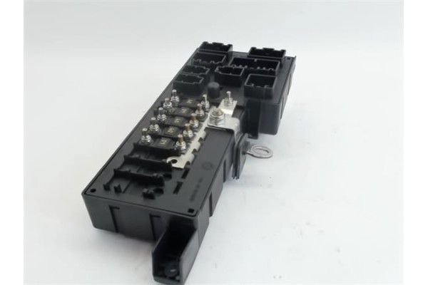 Recambio de caja fusibles/rele para volvo s60 berlina 2.4 d5 referencia OEM IAM 650429  