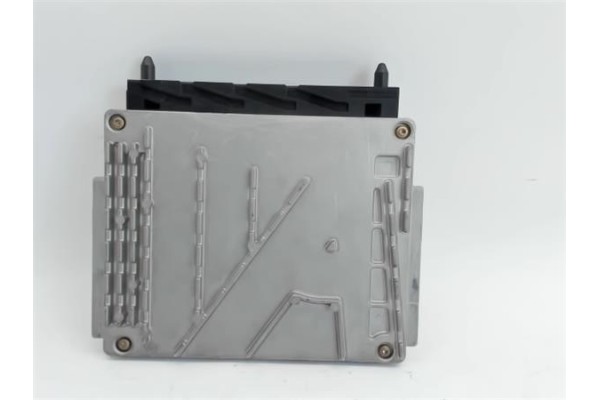 Recambio de centralita para volvo s60 berlina 2.4 d5 referencia OEM IAM 30637733A  