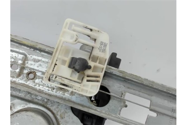 Recambio de mecanismo elevalunas trasero izquierdo para renault megane ii berlina 5p referencia OEM IAM   