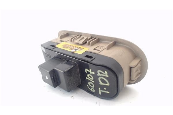 Recambio de mando elevalunas trasero derecho para kia carnival 2.9 crdi referencia OEM IAM 935804D801CS 935804D801KS 