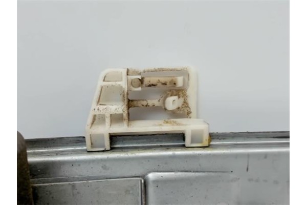 Recambio de mecanismo elevalunas trasero izquierdo para renault megane ii berlina 5p referencia OEM IAM   