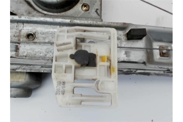 Recambio de mecanismo elevalunas trasero izquierdo para renault megane ii berlina 5p referencia OEM IAM   