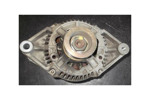 Recambio de alternador para opel corsa b 1.4 i referencia OEM IAM 90389248 0123100001 