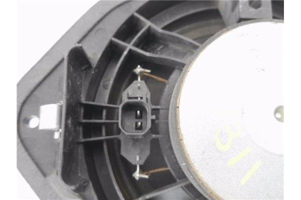 Recambio de altavoces para opel astra j 1.6 referencia OEM IAM 13257499 1781181 