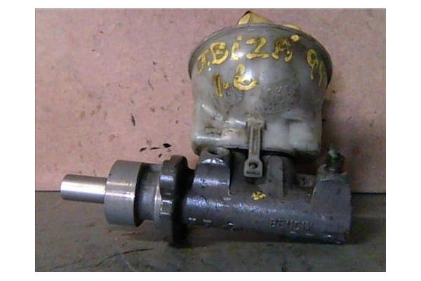 Recambio de bomba freno para seat ibiza (6k1) 1.6 referencia OEM IAM 357611019B 311948 