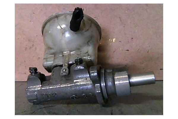 Recambio de bomba freno para seat ibiza (6k1) 1.6 referencia OEM IAM 357611019B 311948 