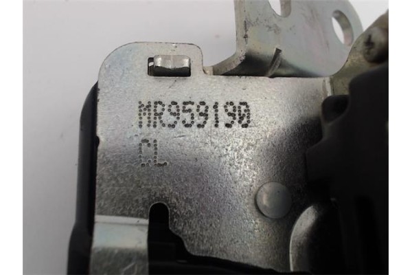 Recambio de cerradura porton para mitsubishi colt cz3 berl. 5 (z30a) 1.1 inform (d) referencia OEM IAM MR959190  