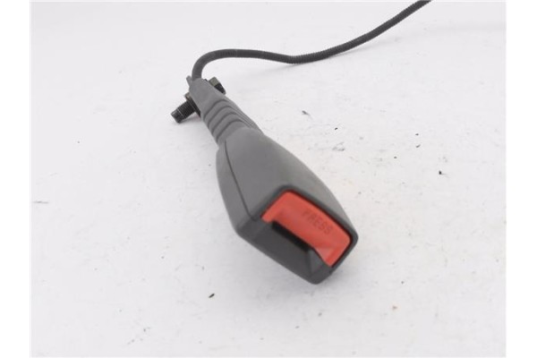 Recambio de anclaje cinturon delantero izquierdo para kia rio (jb) 1.4 16v referencia OEM IAM 888301G000XI  