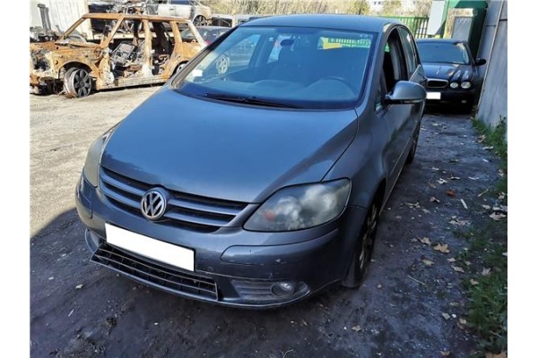 volkswagen golf v berlina (1k1)(2003) del año 