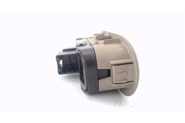 Recambio de mando elevalunas trasero derecho para kia carnival 2.9 crdi referencia OEM IAM 935804D801CS 935804D801KS 