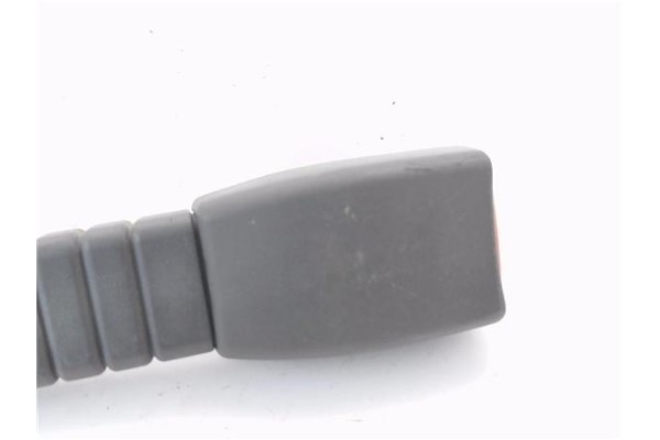 Recambio de anclaje cinturon delantero izquierdo para kia rio (jb) 1.4 16v referencia OEM IAM 888301G000XI  