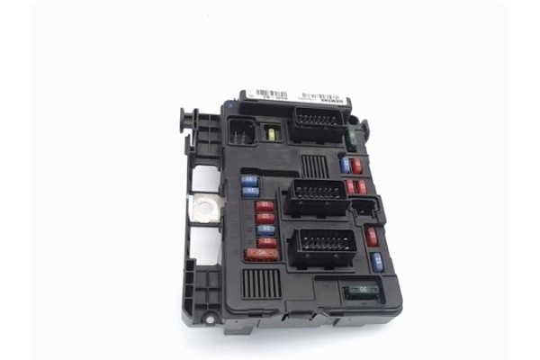 Recambio de caja fusibles/rele para citroen c3 1.4 i referencia OEM IAM 9643498880-00  