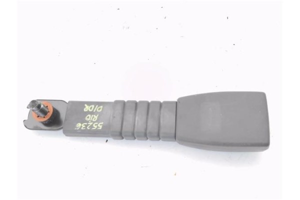 Recambio de anclaje cinturon delantero derecho para kia rio (jb) 1.4 16v referencia OEM IAM 888401G200XI  