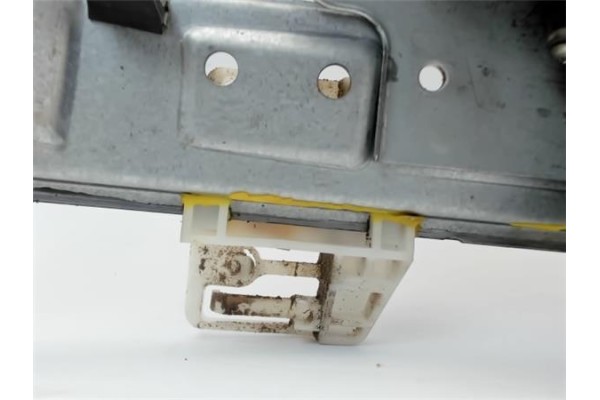 Recambio de mecanismo elevalunas trasero izquierdo para renault megane ii berlina 5p referencia OEM IAM   