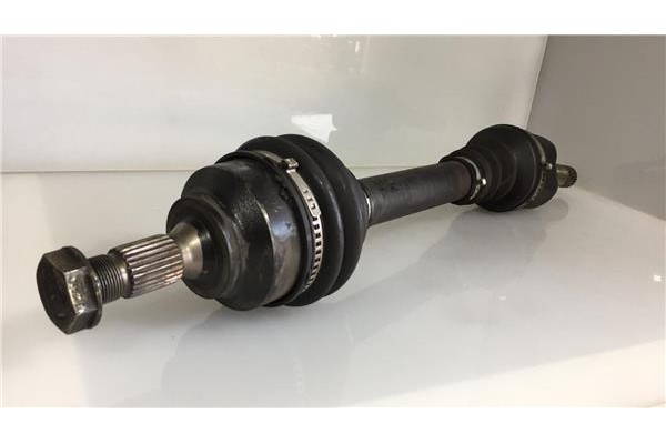 Recambio de palier delantero izquierdo para peugeot partner furgón 1.6 hdi referencia OEM IAM 3272FP  