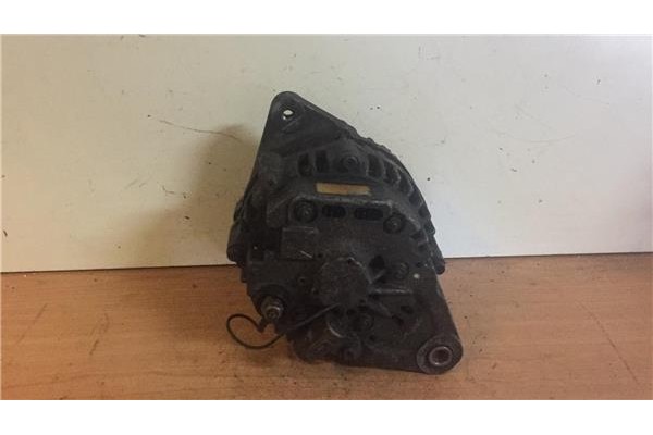 Recambio de alternador para nissan serena (c23m) 1.6 lx referencia OEM IAM 231000C000 LR180735 231000C001 , NISSAN