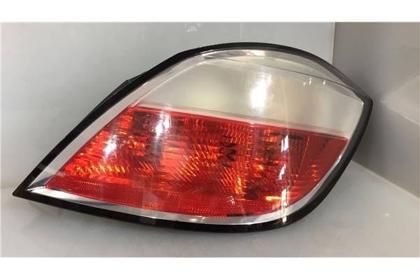 Recambio de piloto trasero derecho para opel astra h berlina 1.7 cdti referencia OEM IAM 342691834  