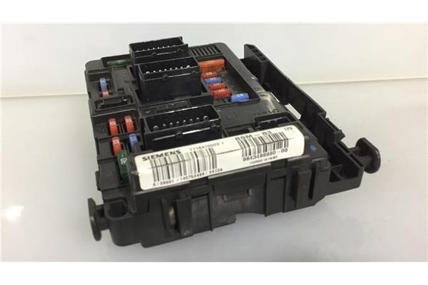 Recambio de caja fusibles/rele para citroen xsara picasso 2.0 hdi exclusive referencia OEM IAM 9643498880 T118470003 