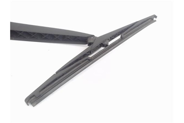 Recambio de brazo limpiaparabrisas trasero para ford fiesta vi 1.25 referencia OEM IAM 1513761  