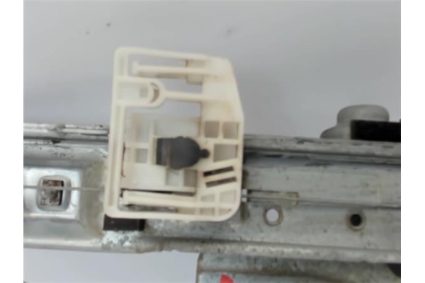 Recambio de mecanismo elevalunas trasero izquierdo para renault megane ii berlina 5p referencia OEM IAM   