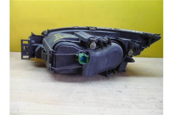 Recambio de faro delantero dcho para ford mondeo iii (b5y) 2.0 tdci referencia OEM IAM 0301174202 0301174202 