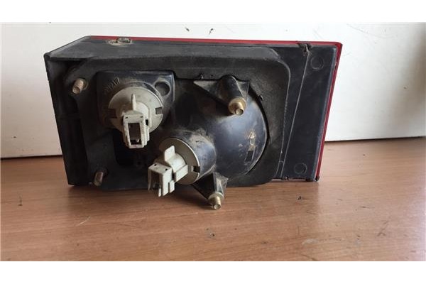 Recambio de piloto trasero izquierdo para mitsubishi galant berlina (e30) 1.8 1800 gli berlina (5-ptas.) referencia OEM IAM 1146