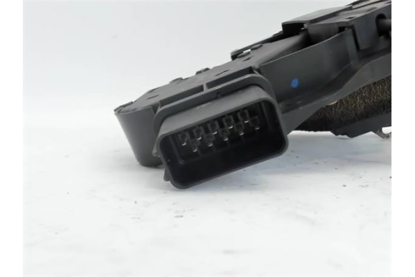 Recambio de cierre electromagnetico delantero izquierdo para mazda 3 berlina (bk) 1.6 cd active+ xcite referencia OEM IAM 3N6AA2