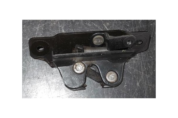 Recambio de cierre electromagnetico porton para citroen saxo 1.5 d referencia OEM IAM 871951  