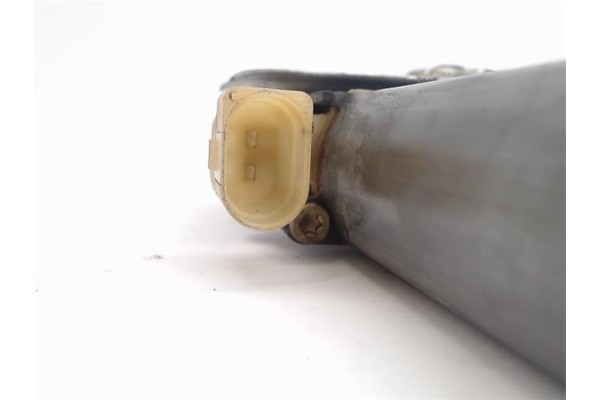 Recambio de mecanismo elevalunas delantero derecho para toyota yaris (ncp1/nlp1/scp1) referencia OEM IAM 0130822017  