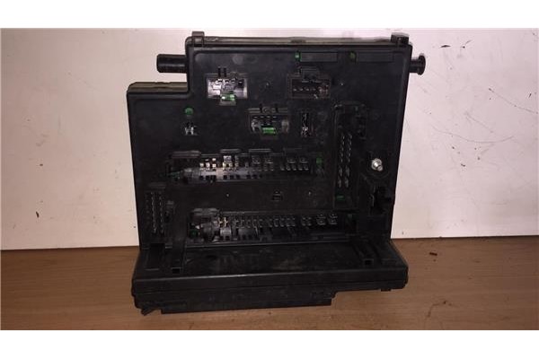 Recambio de caja fusibles/rele para ford escort vii (gal, aal, abl) 1.8 td referencia OEM IAM OJ45670  