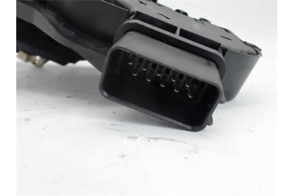 Recambio de cierre electromagnetico trasero derecho para mazda 3 berlina (bk) 1.6 cd active+ xcite referencia OEM IAM 3N6AA26412