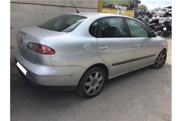 seat cordoba berlina (6l2) del año 2002