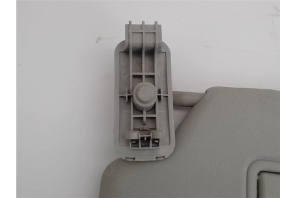 Recambio de parasol izquierdo para ford fiesta vi 1.25 referencia OEM IAM 1702310  