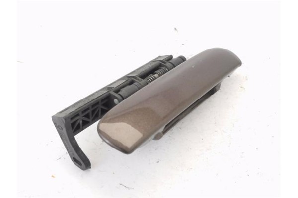 Recambio de maneta exterior delantero derecha para citroen xsara picasso 2.0 hdi referencia OEM IAM 3265130004 9633343177 