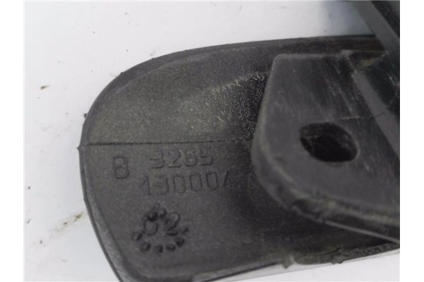 Recambio de maneta exterior delantero derecha para citroen xsara picasso 2.0 hdi referencia OEM IAM 3265130004 9633343177 