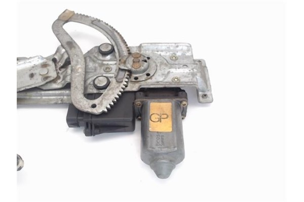 Recambio de mecanismo elevalunas delantero derecho para opel corsa b referencia OEM IAM 140034  