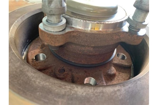 Recambio de buje trasero izquierda para mini cabrio (f57) 2.0 john cooper works referencia OEM IAM 33506791706  