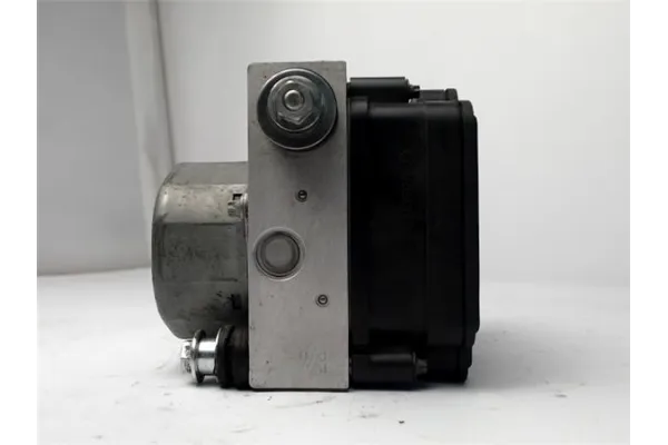 Recambio de nucleo abs para renault clio iv 0.9 limited referencia OEM IAM 476601283R  